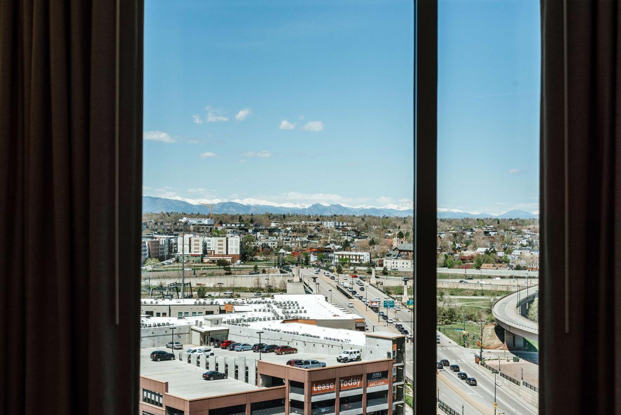 Hilton Garden Inn Denver Union Station Exterior photo