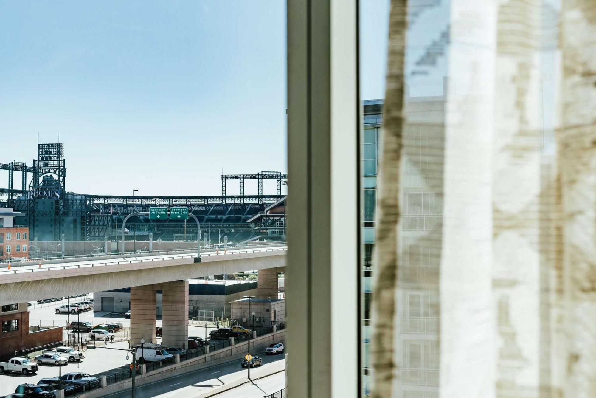Hilton Garden Inn Denver Union Station Exterior photo