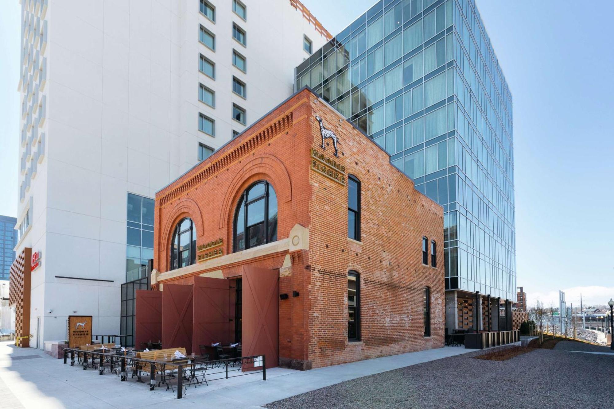 Hilton Garden Inn Denver Union Station Exterior photo