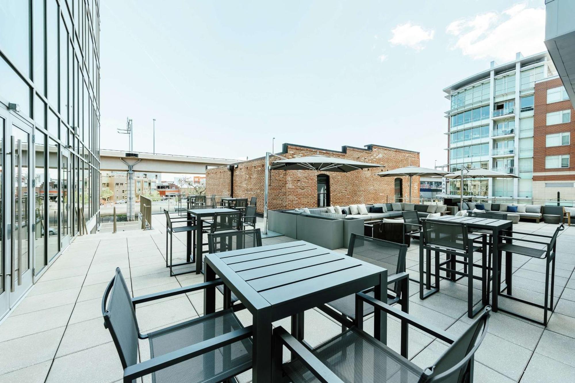 Hilton Garden Inn Denver Union Station Exterior photo